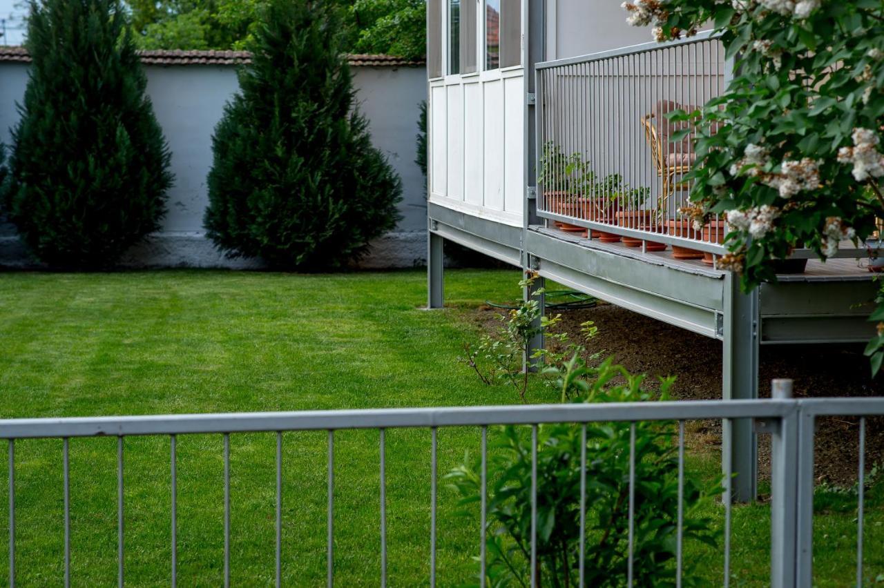 Terezianum Apartments, Free Parking シビウ エクステリア 写真