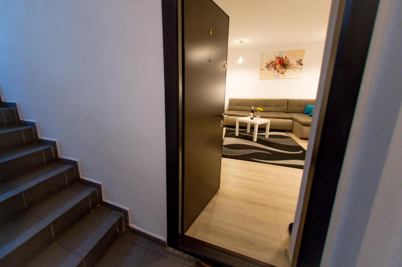 Terezianum Apartments, Free Parking シビウ エクステリア 写真