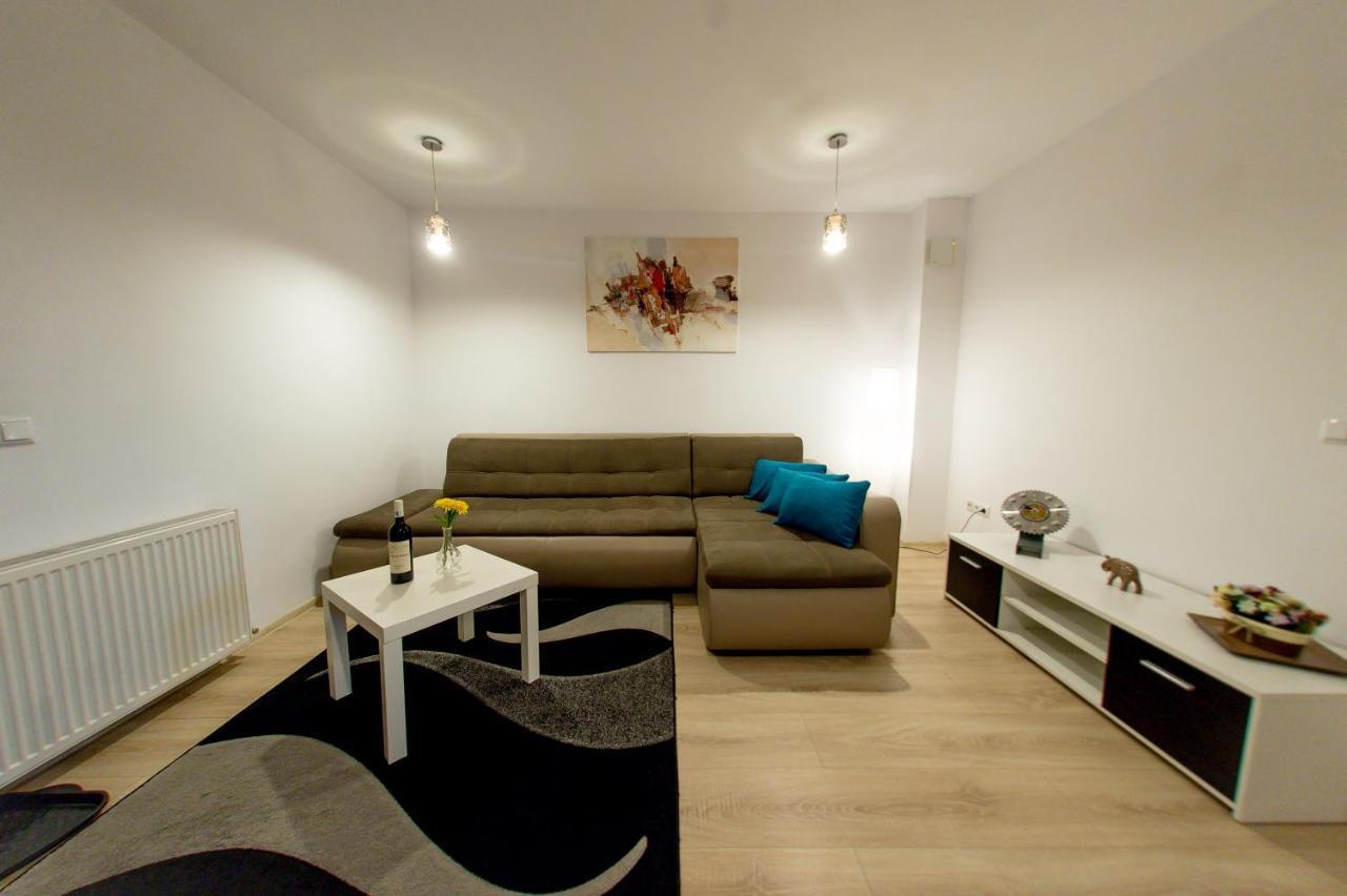Terezianum Apartments, Free Parking シビウ エクステリア 写真