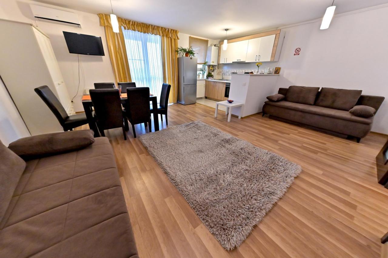 Terezianum Apartments, Free Parking シビウ エクステリア 写真