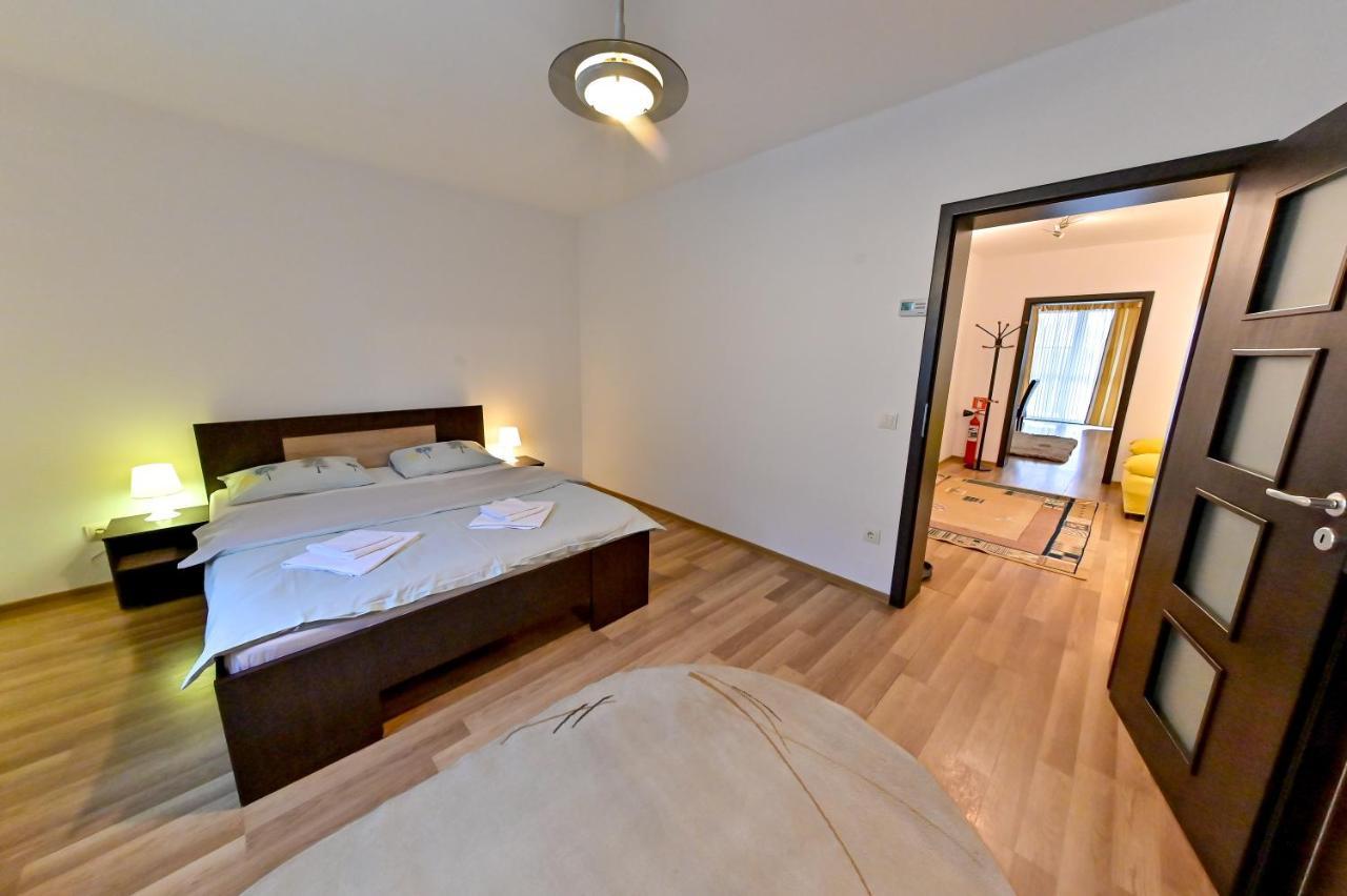Terezianum Apartments, Free Parking シビウ エクステリア 写真