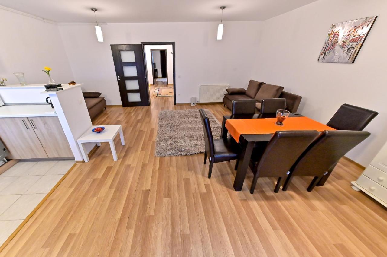 Terezianum Apartments, Free Parking シビウ エクステリア 写真